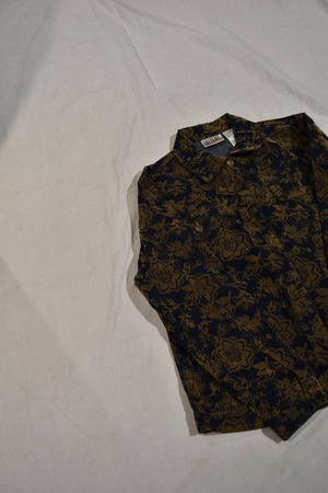 Autumn leaves pattern denim jacket