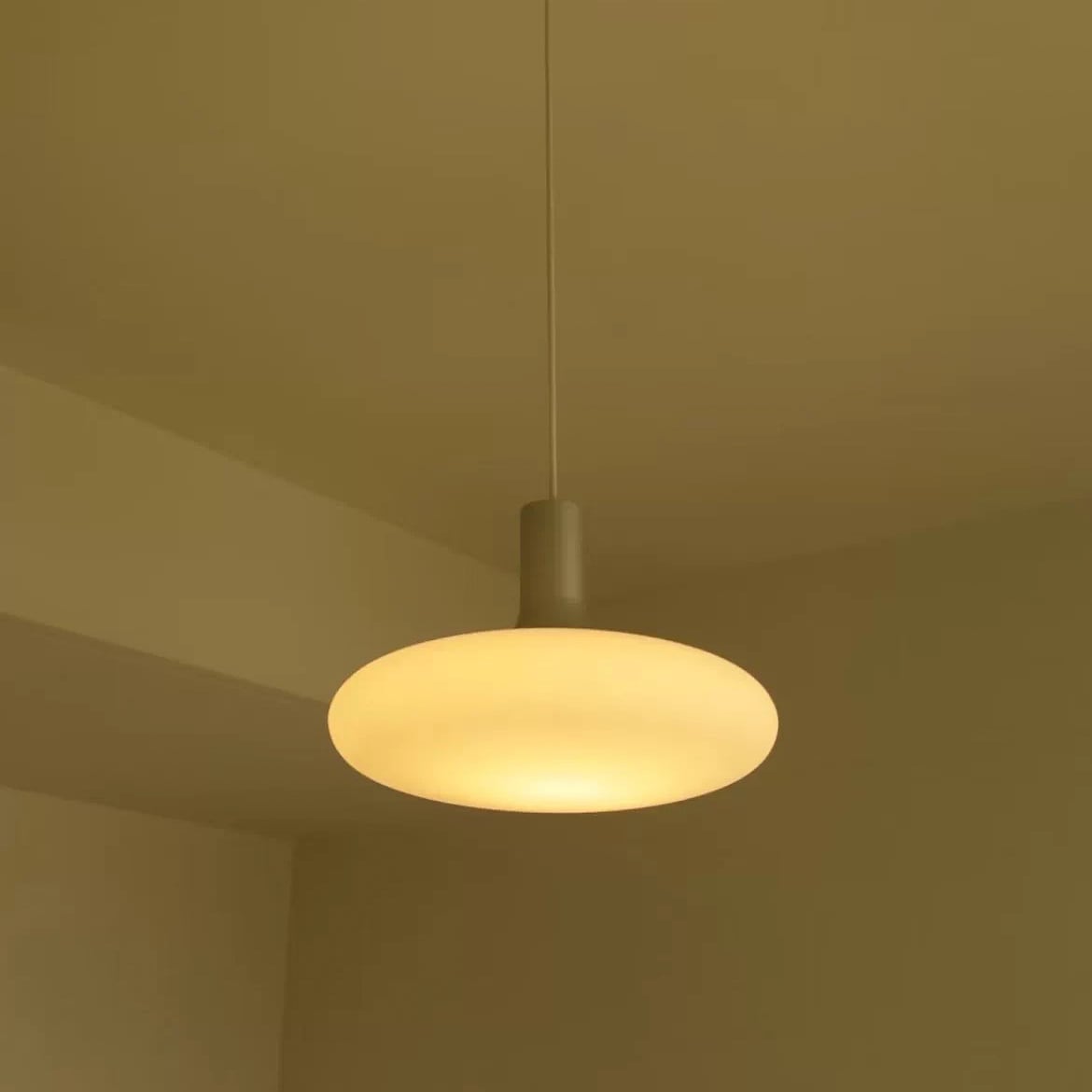 コノス ペンダントライトリプロダクト Konos Pendant Light