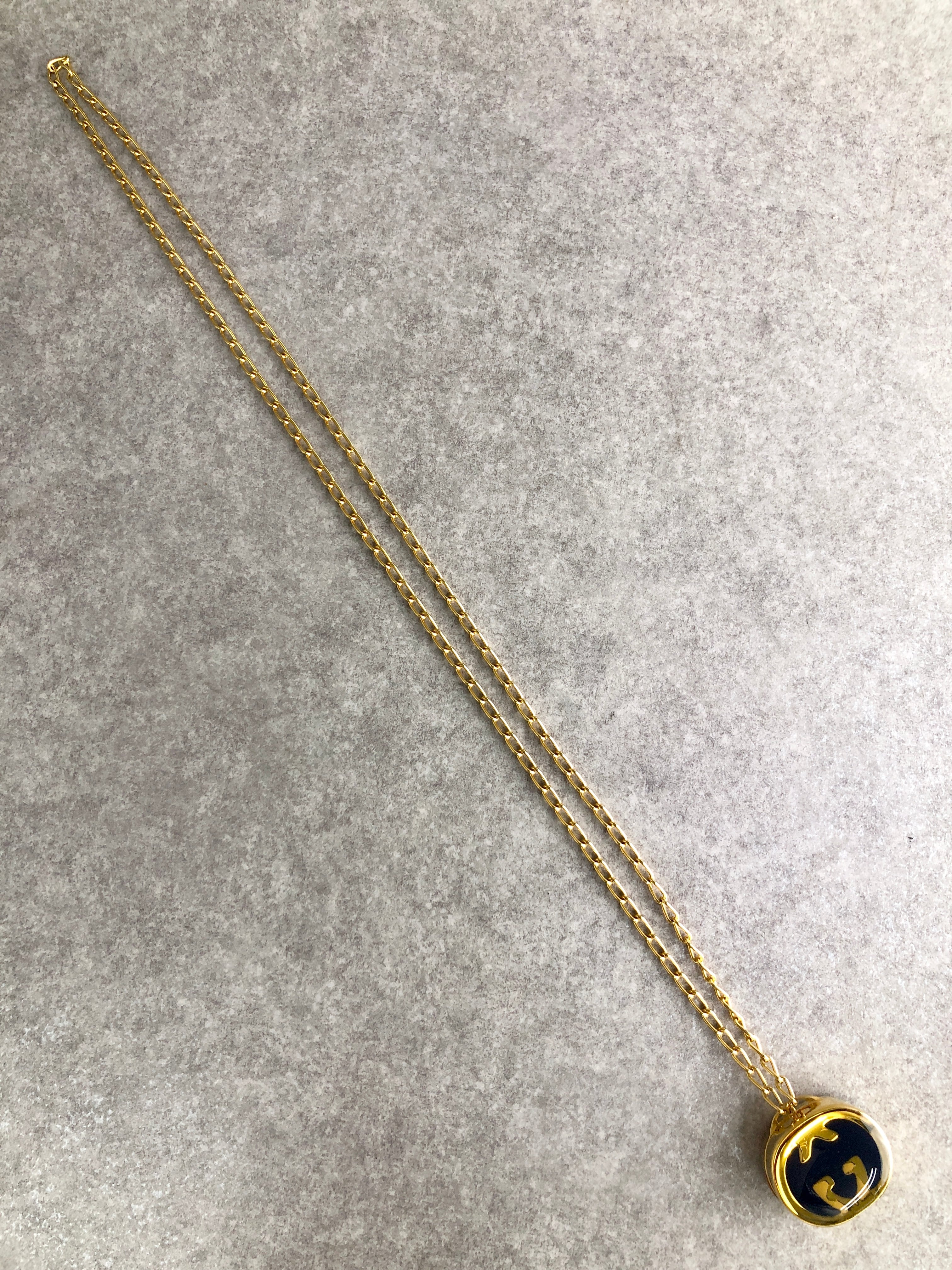 GUCCI グッチ ネックレス ゴールド GGモチーフ ロケットペンダント 