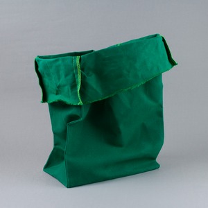 あの紙袋のようなバッグ（L）