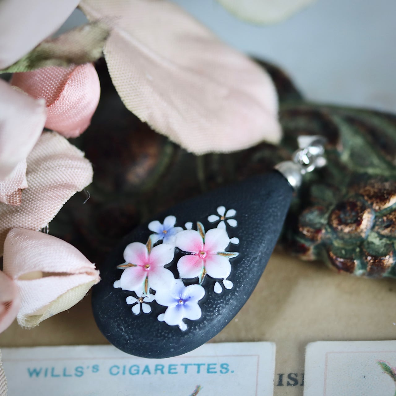 アクセサリー 俊兼vintageペンダントトップ 薔薇 ピンク トシカネ 