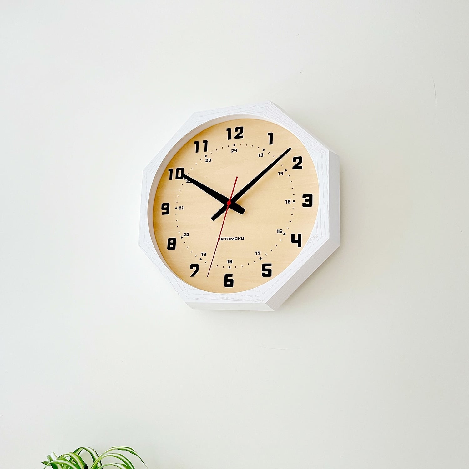 KATOMOKU muku clock 8 八角形 ホワイト km-81WH8 | 加藤木工株式会社