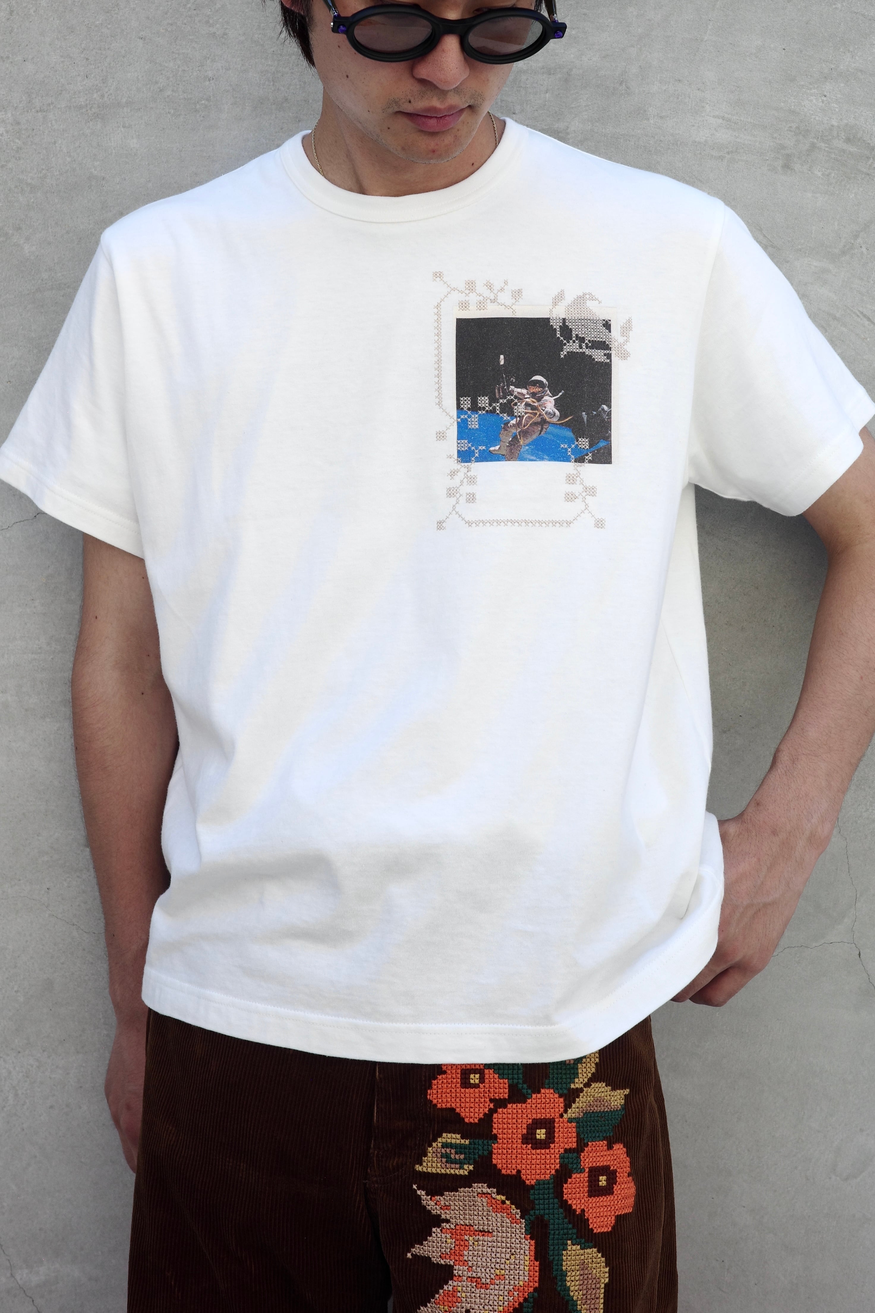 KHOKI 25SS Cowboy T-shirt ホワイト 新品 KHOKI 25SS Cowboy-print T-shirt ホワイト KHOKI 【Embroidery