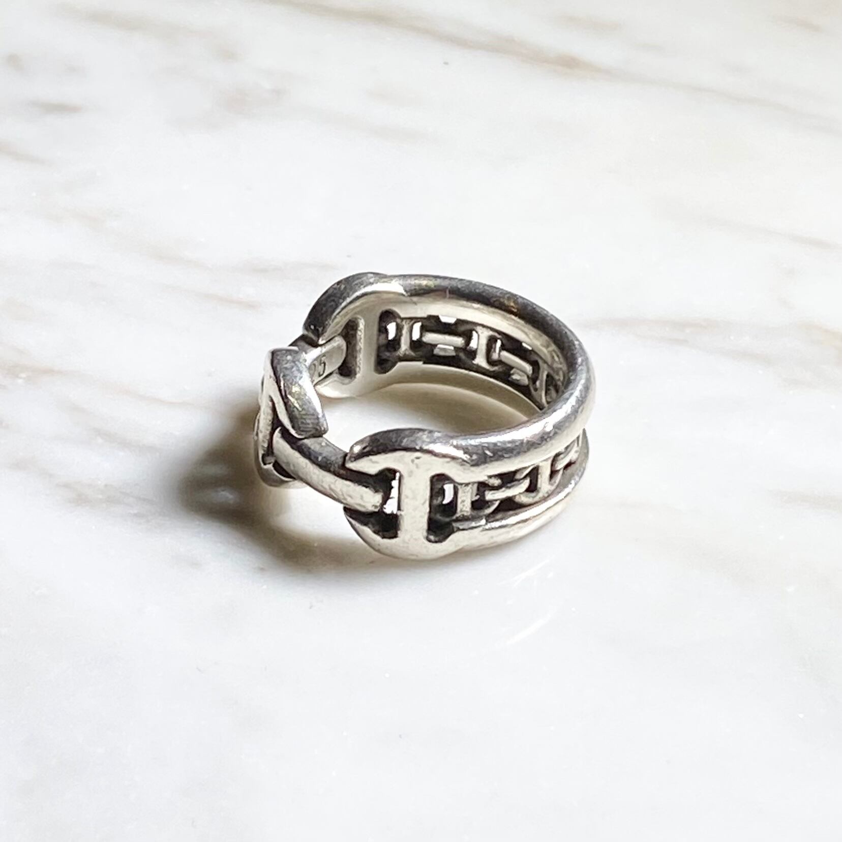 HOORSENBUHS heavy gauge silver ring “le teef dame” | NOIR ONLINE