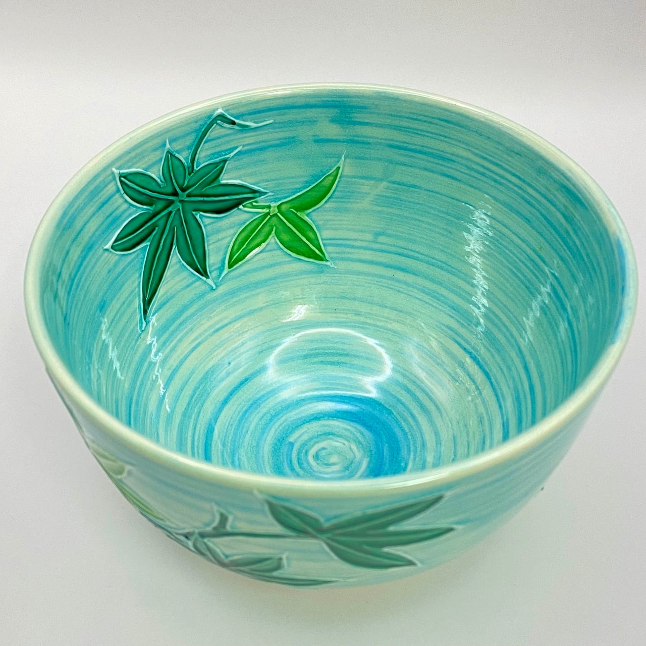 山本一如作 青交趾荒磯香合 茶道具 共箱共布 C353 TC1 山本一如作 青交趾荒磯香合 茶道具 共箱共布 C353 TC1