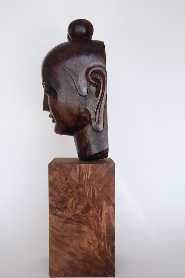 The Eternal Smile ― Inspired by the Chuguji Contemplative Bodhisattva