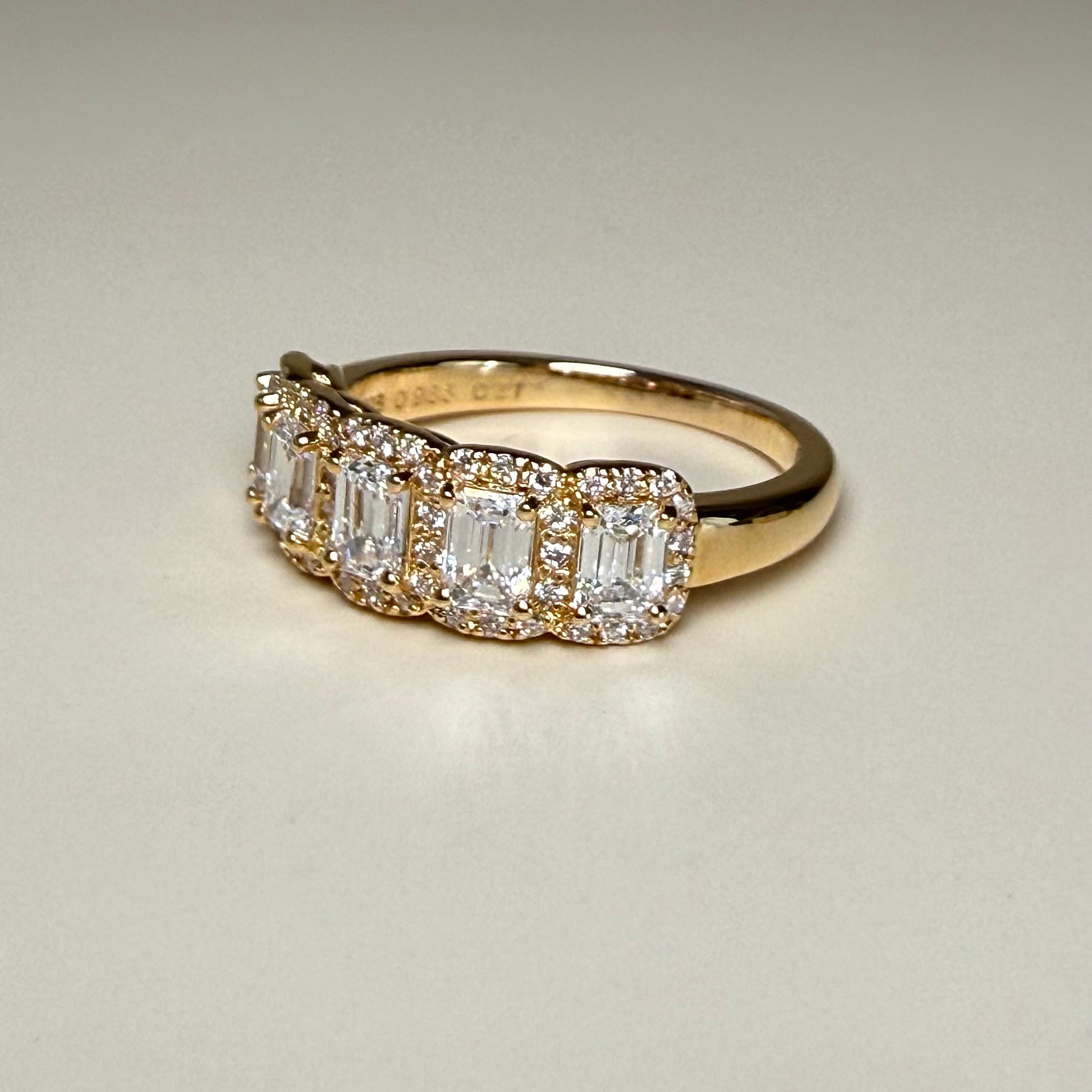 エメラルドカット ダイヤモンドデザインリング MM 1.00ct K18イエロー
