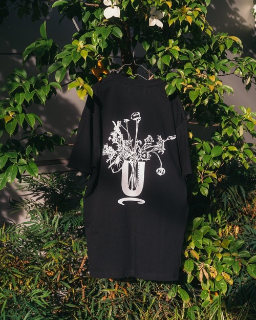 [utility × STAYFLOWER] EFFECTEN(エフェクテン) U Vase Many Flower Tee