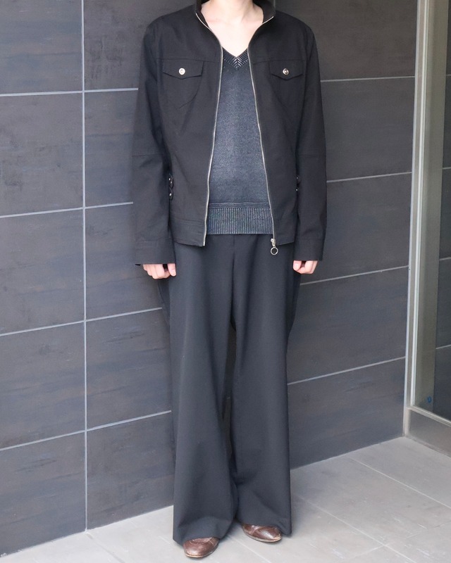 button design zip up blouson