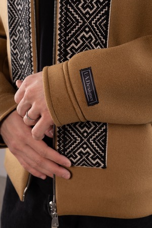 ウクライナ産ウール100%（アルパカ）手刺繍ジャケットコート