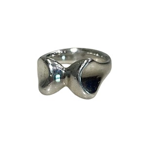 TIFFANY ribbon ring designed by Elsa Perreti