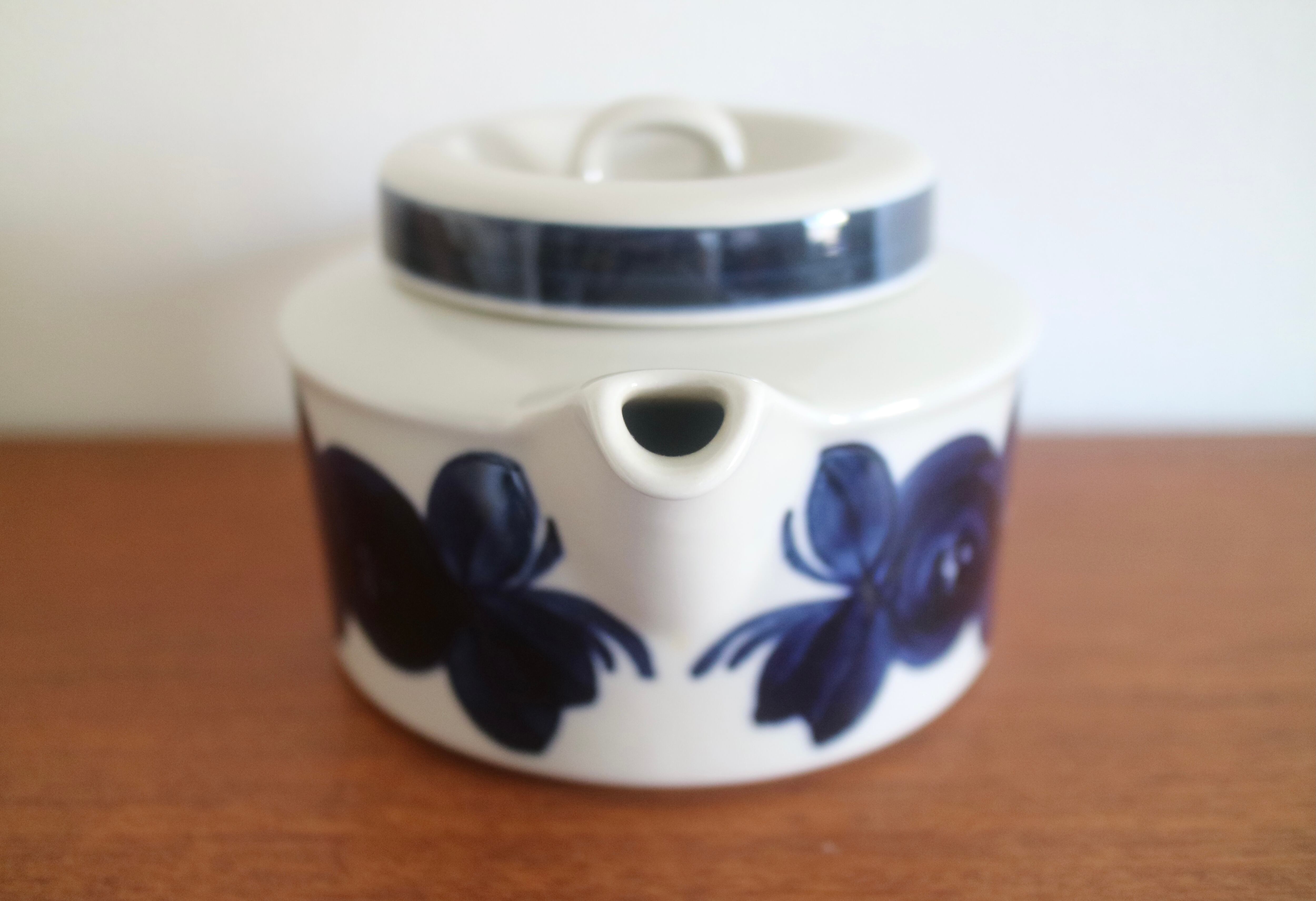 ARABIA アラビア / Anemone アネモネ / ティーポットNo.2418 | Taloni