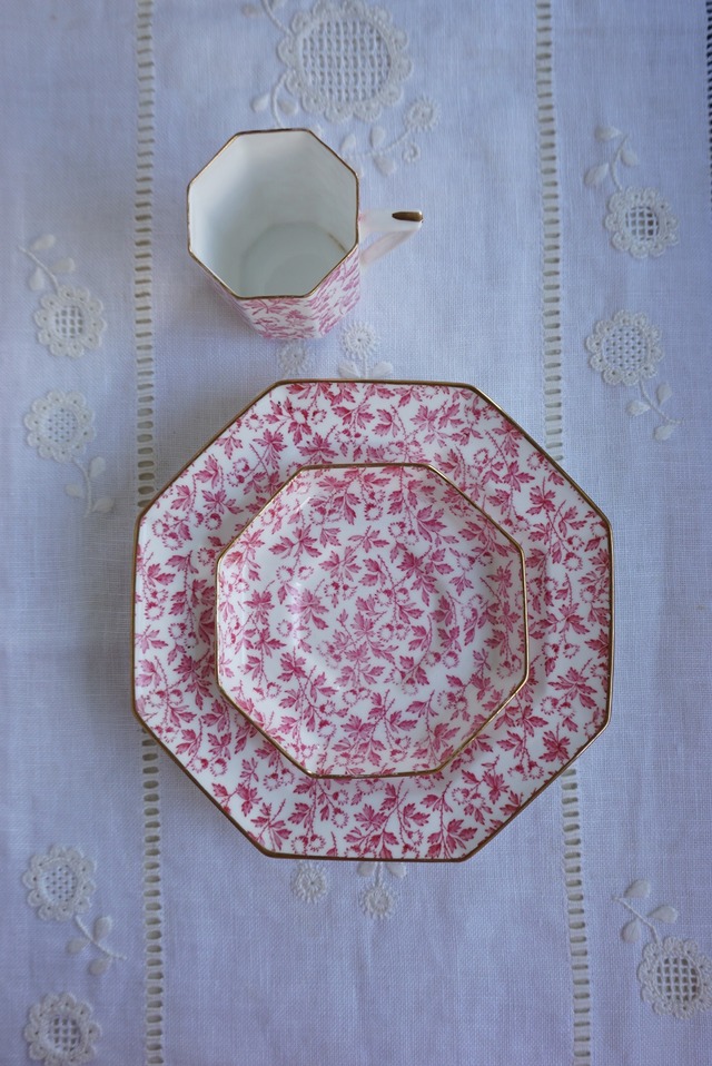 【WEDGWOOD】1800年代製 デミタス用トリオ