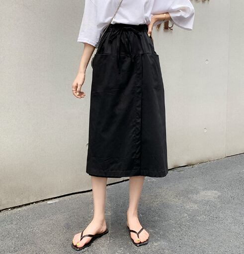 ボトムス パンツ ワイドパンツ 膝下 ミモレ丈 切り替えデザイン ウエストマーク ウエストリボン ポケット ウエストゴム シンプル カジュアル おしゃれ かっこいい こなれ感 ラフ マニッシュ ボーイッシュ スポーティー 個性的 クール 存在感 無地 シーズンレス 10代 20代 30代 40代 50代 レディース 女性用 学生 通学 お出かけ お泊まり 休日 運動 アウトドア 旅行 着回し 普段使い 楽ちん 定番 L XL 2XL 3XL 4XL 大きいサイズ 大きめ ビッグサイズ 黒 ブラック カーキ