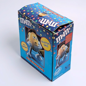 ⚡️SPECIAL LIMITED⚡️☆ DEADSTOCK / VINTAGE early 90'☆【 m&m's ( エムアンドエムズ ) 】Yellow Character Radio with HEADPHONES / イエローキャラクターラジオ / ポータブルラジオ 〚アメリカン雑貨 アメトイ〛
