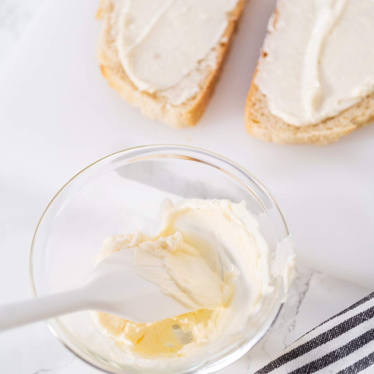 フランス産 グラスフェッド フレッシュ 山羊乳チーズ スプレッド ピカンドゥ ミエル ア タルティネ 125g Fresh GOAT Grassfed cheese spread Picandou miel a tartiner 125g