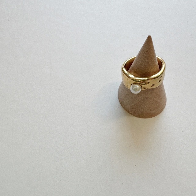one pearl vintage ring