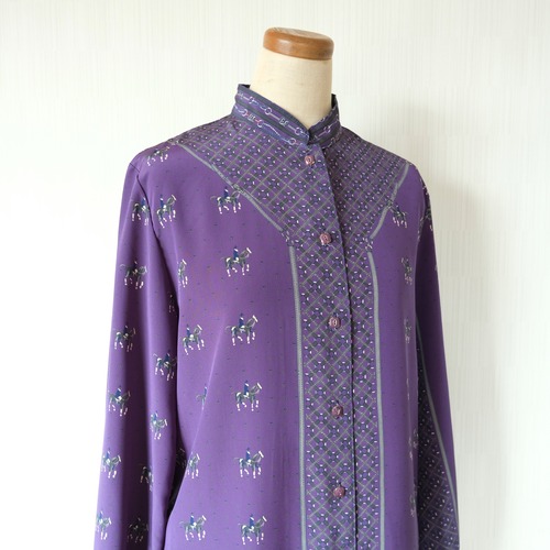 乗馬柄スタンドカラーブラウス