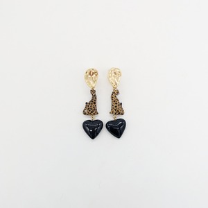【nach】 Leopard heart earrings