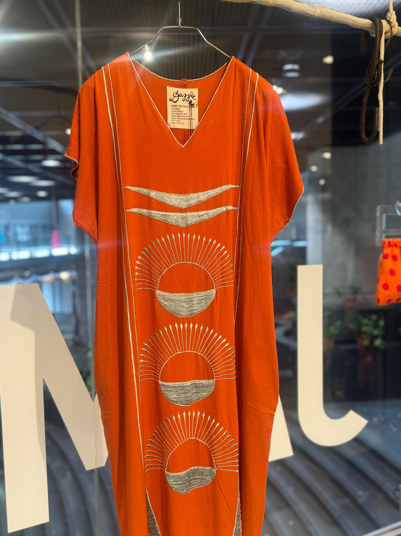 【DAZZLE】FRONT EMBROIDERY MAXI DRESS