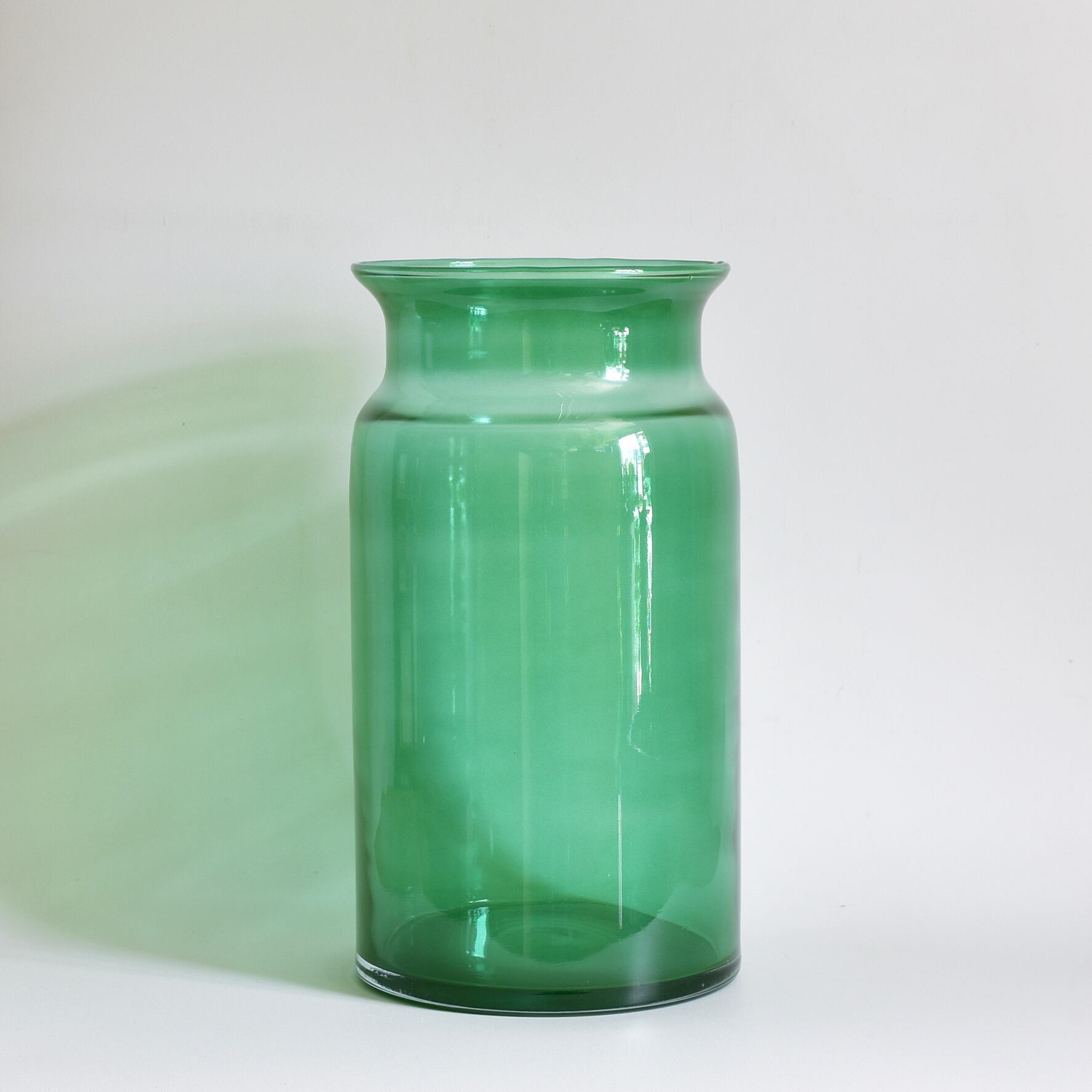 HAKBIJL(ハックバイル)」のガラス花器 | 宙花sorahana