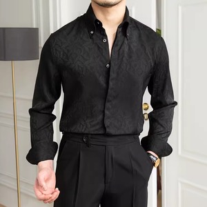 スリムシルエットで、春夏のカジュアルスタイルを格上げしてくれる長袖シャツ　SH015