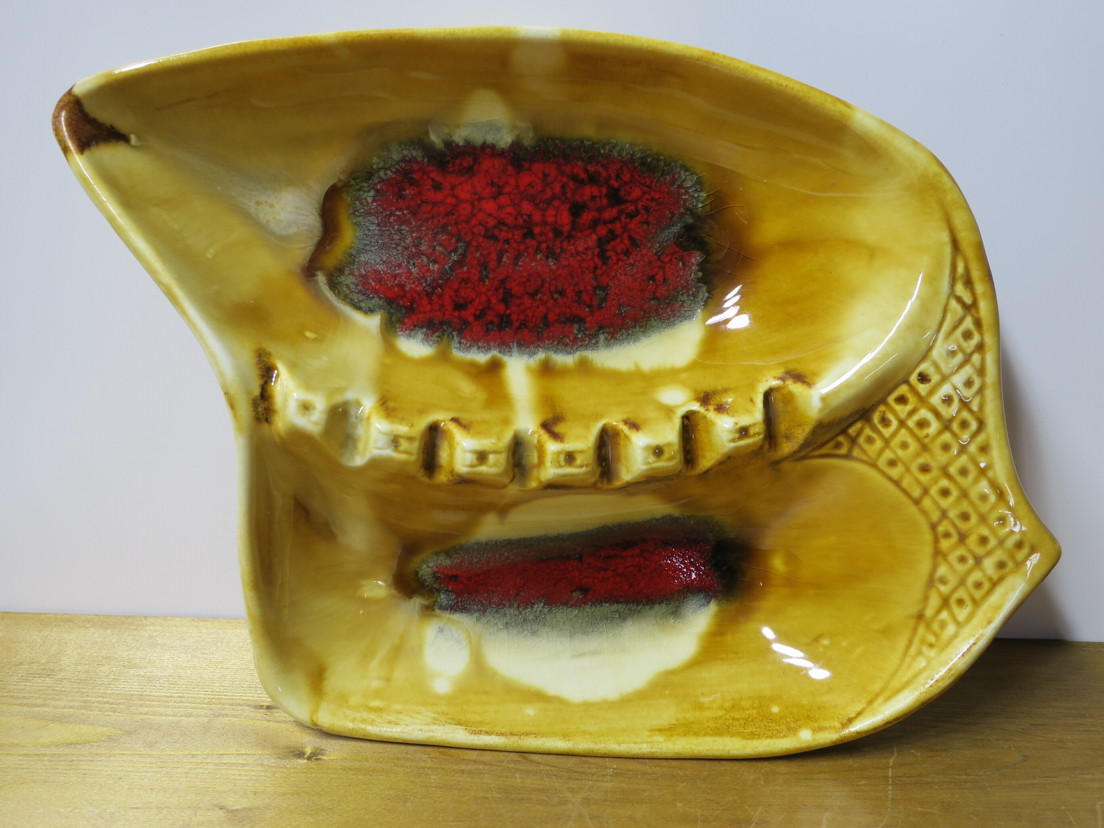 ヴィンテージU.S.A アッシュトレイ/灰皿(陶器製) 黄/赤