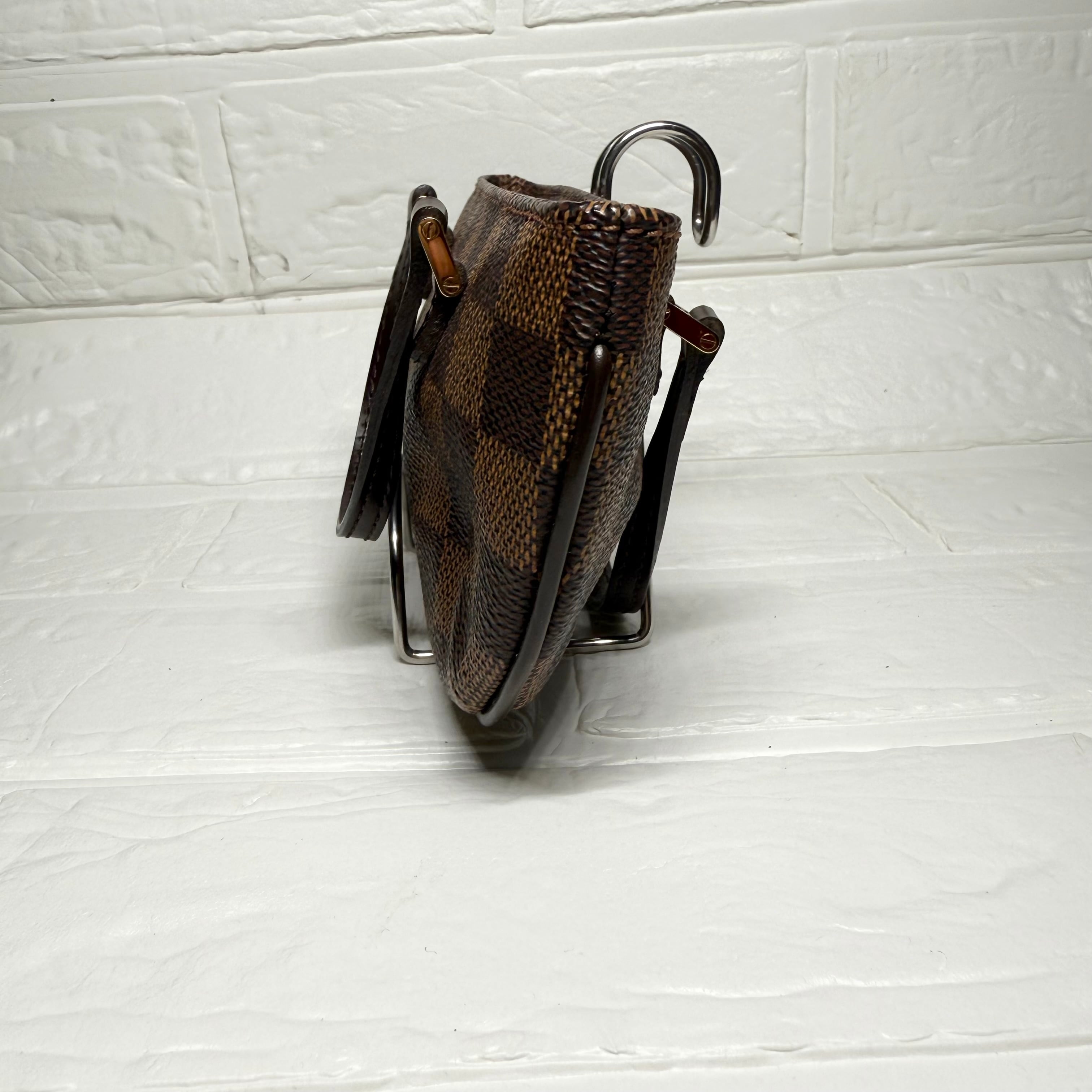 LOUIS VUITTON マノスクGM ダミエ　ポーチ ルイヴィトンダミエ マノスクGM 付属ポーチ ミニポーチ 2個持ち