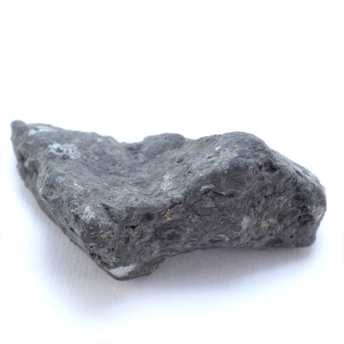 アエンデ 隕石 1.9g 炭素質コンドライトCV3 石質隕石 原石 標本