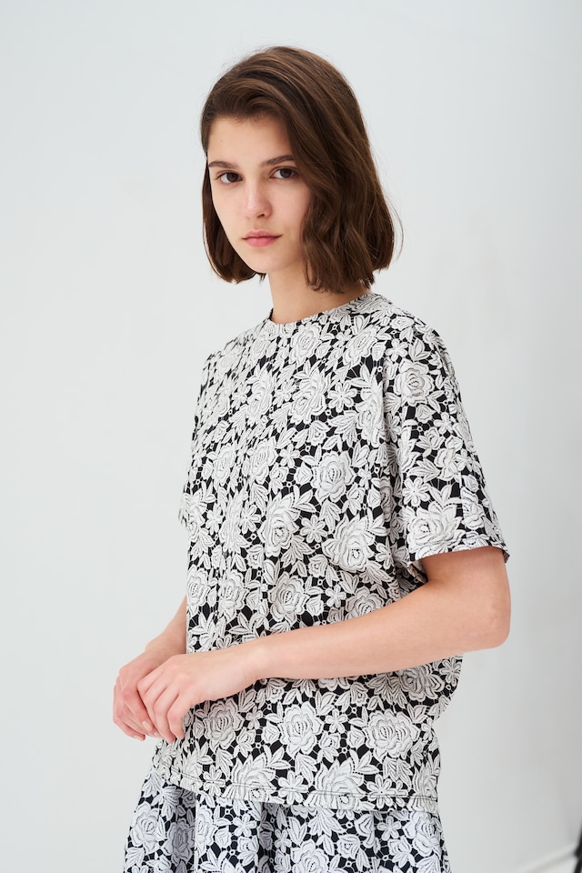 VINTAGE LACE TEE