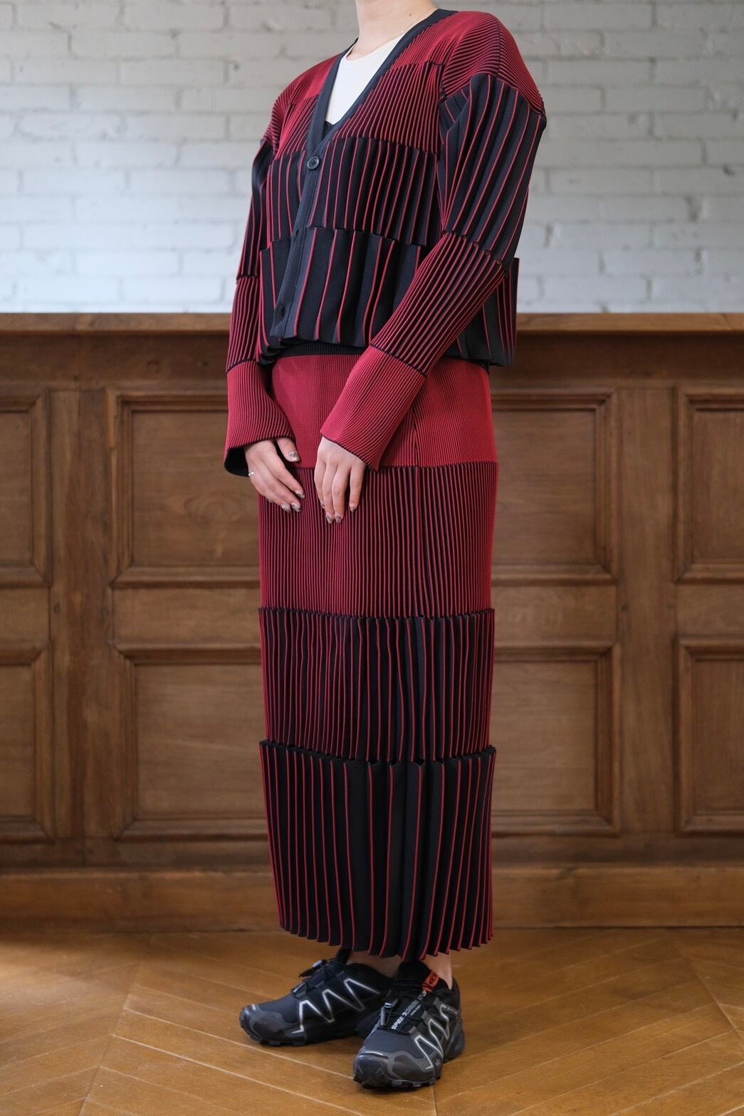 CFCL】 ACCORDION CROPPED CARDIGAN -maroon red multi- | loop
