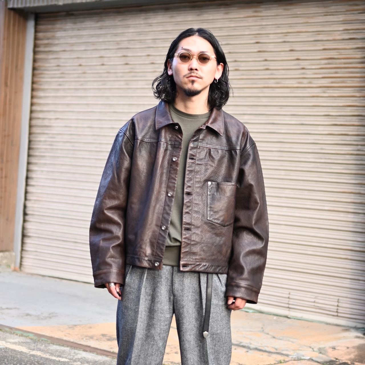 CCUの新作「TRUCKER JACKET」フェイデッドブラウンコーディネート