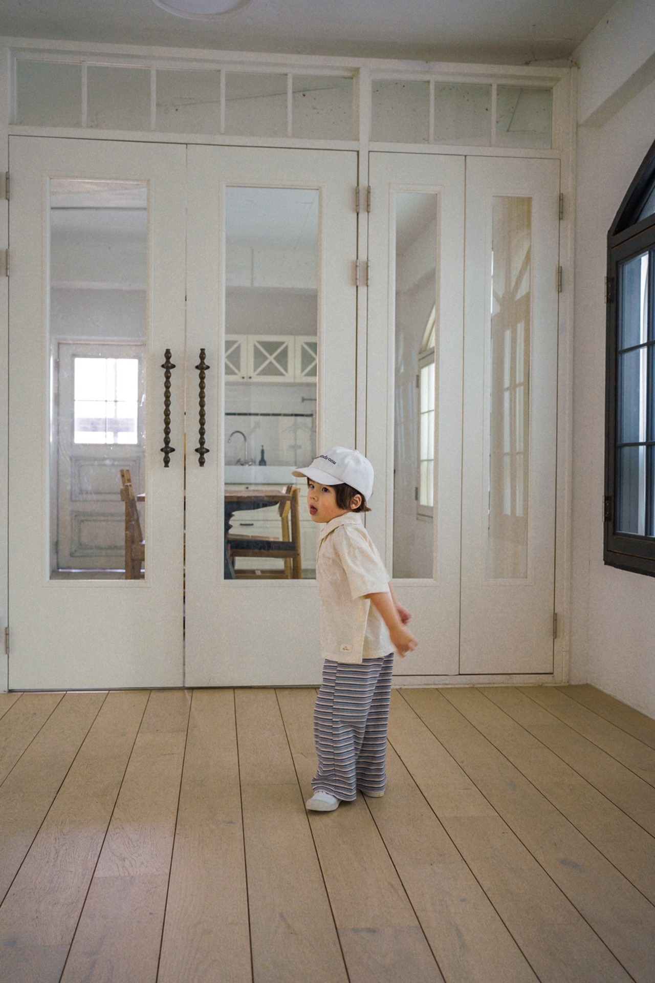 ONU 26/SS Pige collar T-shirts