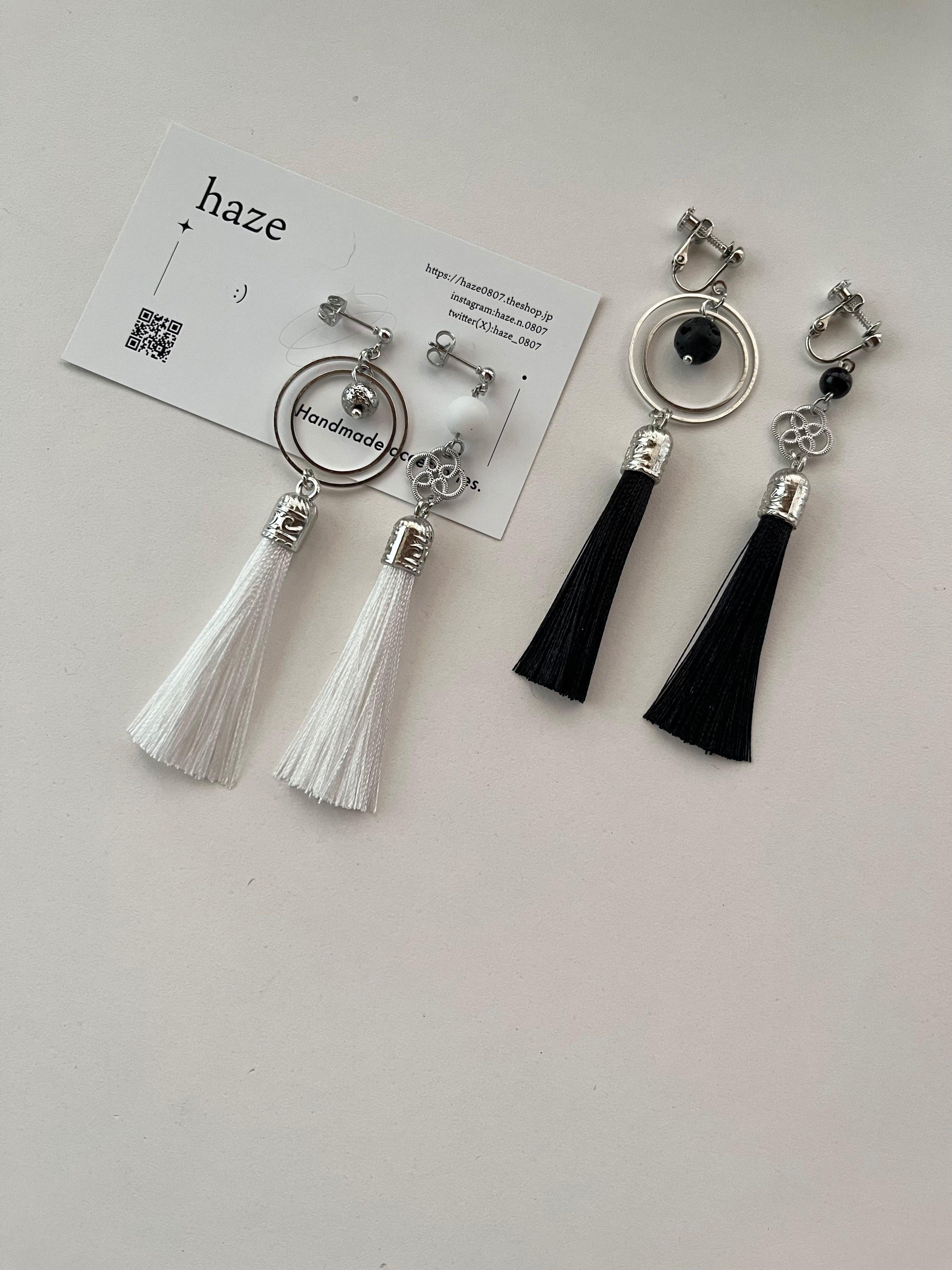 ーBlack or Whiteーtassel, hoop 。asm ピアス/イヤリング | h a z e
