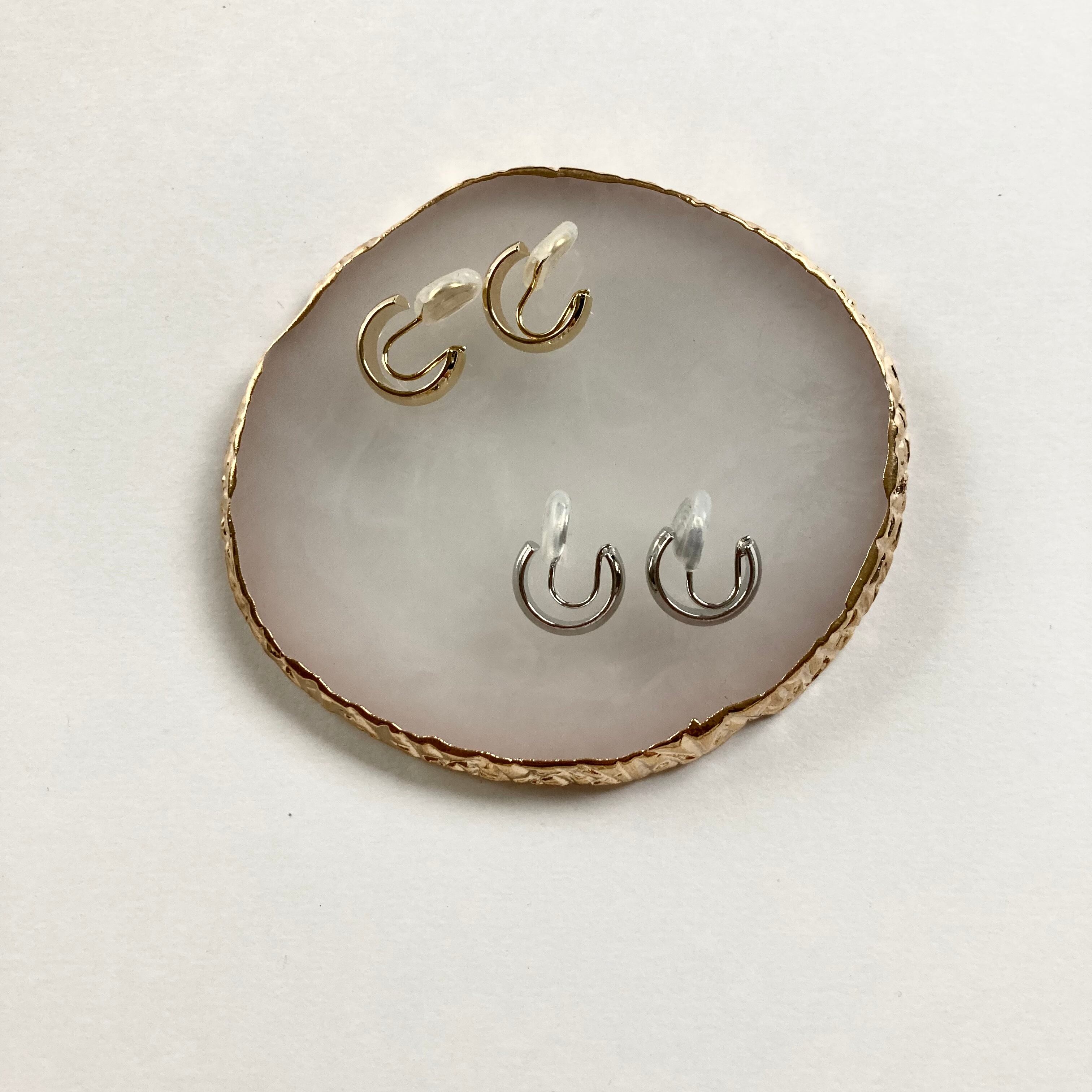 プチイヤリング