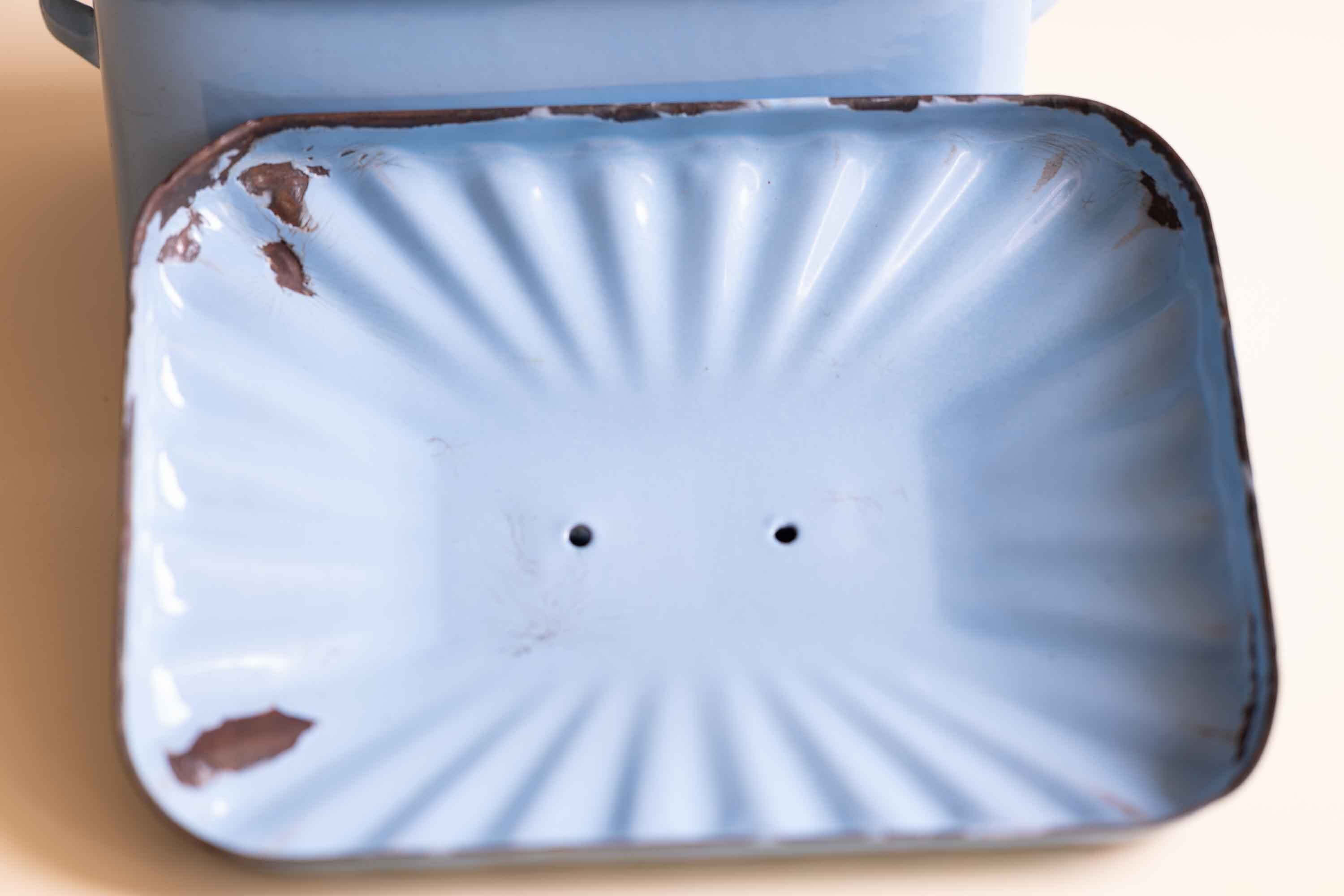 英国アンティーク ブルーのケーキ缶 No.31 | a4bwiinblad