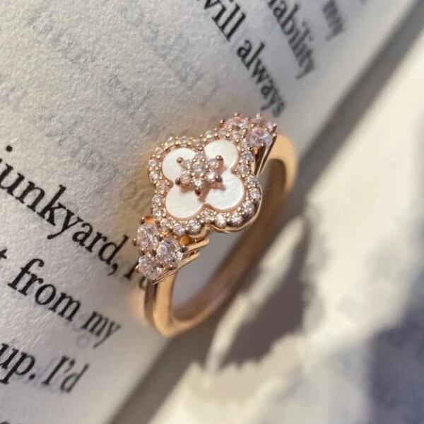 金アレ対応 フラワークロスモチーフリング(0984)