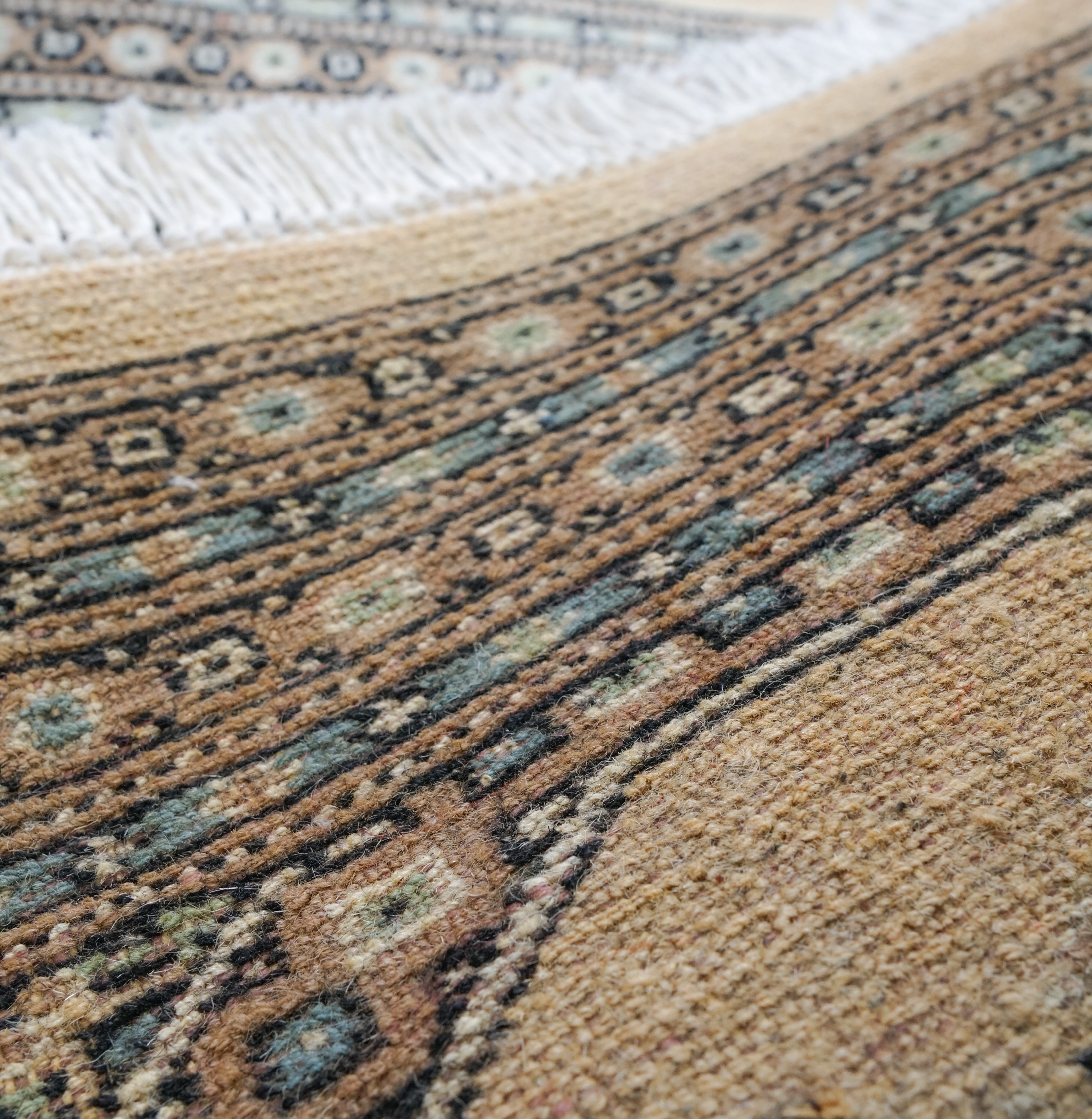 87×61cm【パキスタン手織り絨毯】 | Decorworks