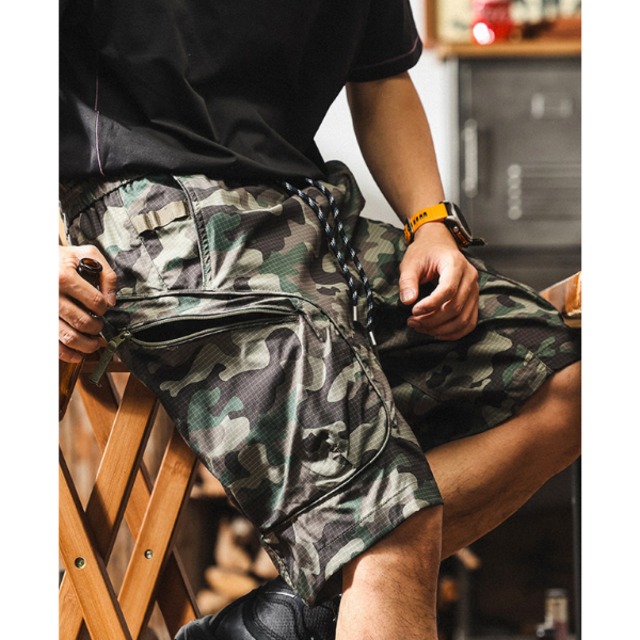 Side pocket design short pants P1042