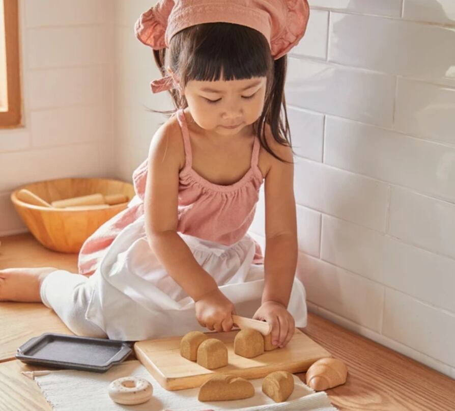 PLAN TOYS プラントイ | BREAD SET パンセット 3628 おままごと 木製 パン屋さんごっこ | Kids＆Baby Primii