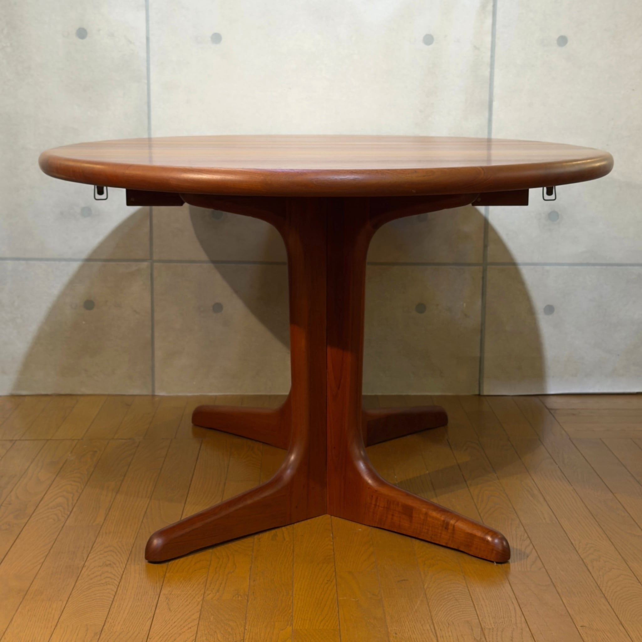 VINTAGE】Nordic Extension Oval Dining Table / 北欧ヴィンテージ