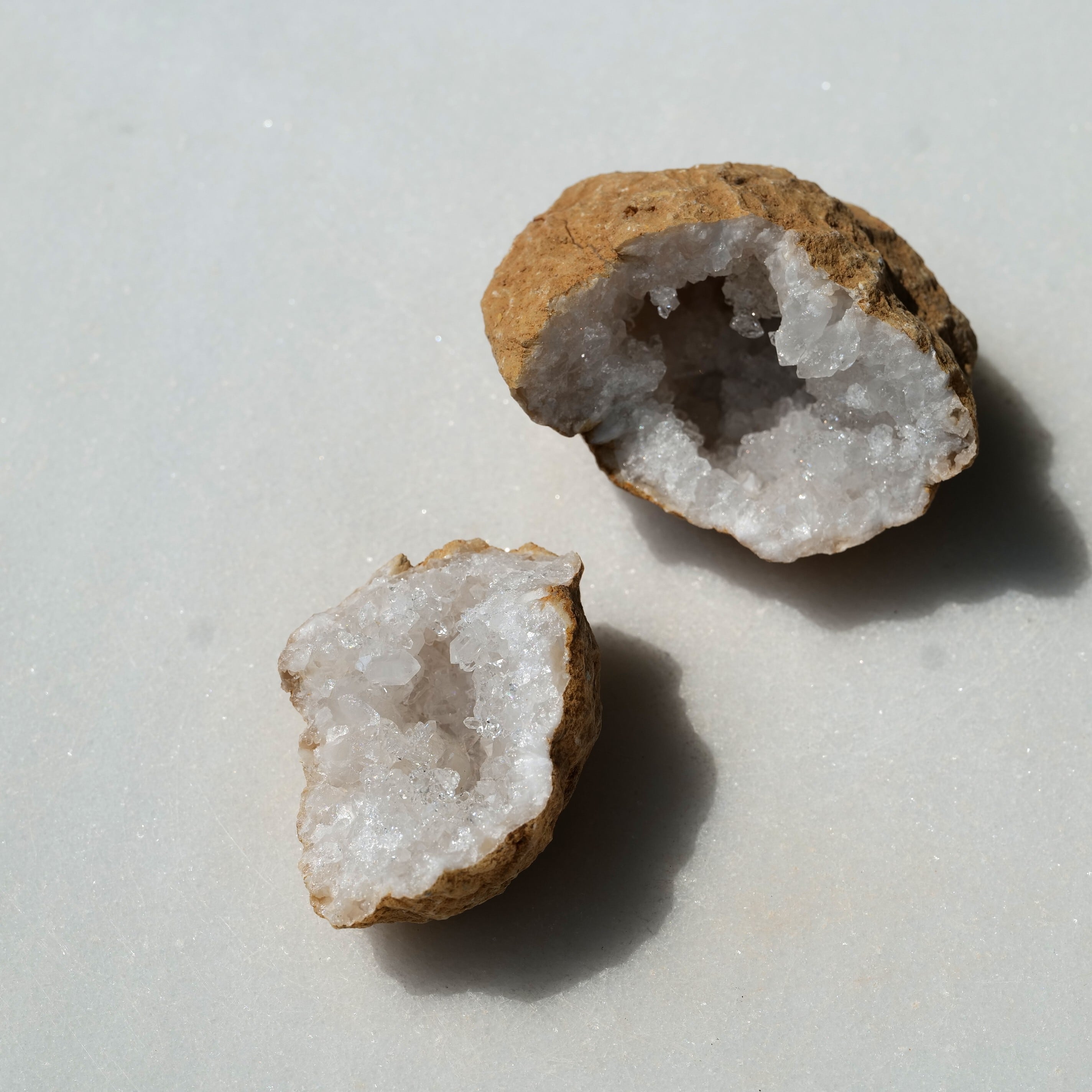 【澄みわたる静寂、空間を浄化する白の光】ジオードカルサイトT10_3 T10_4