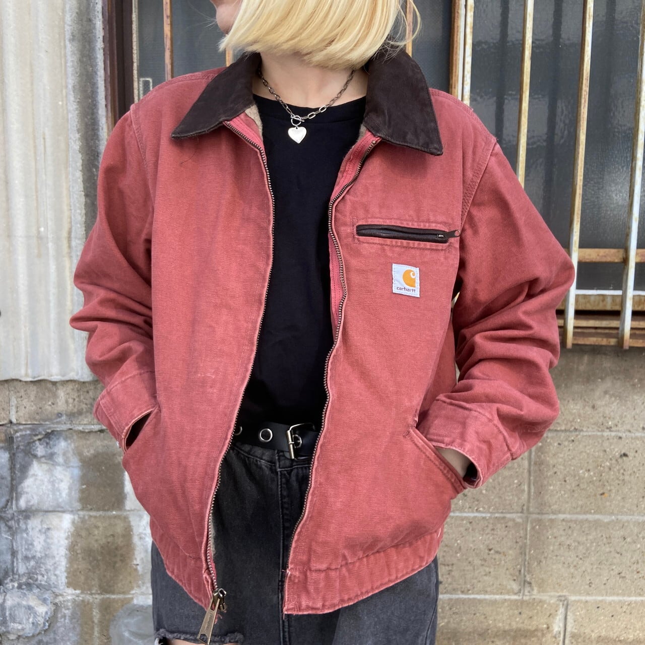 カーハート carhartt ダックジャケット 赤