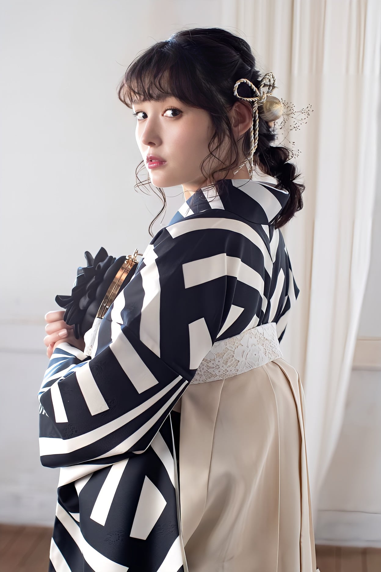 Kimono Sienne 卒業式袴3点セット 幾何学模様 二尺袖着物 袴 白黒