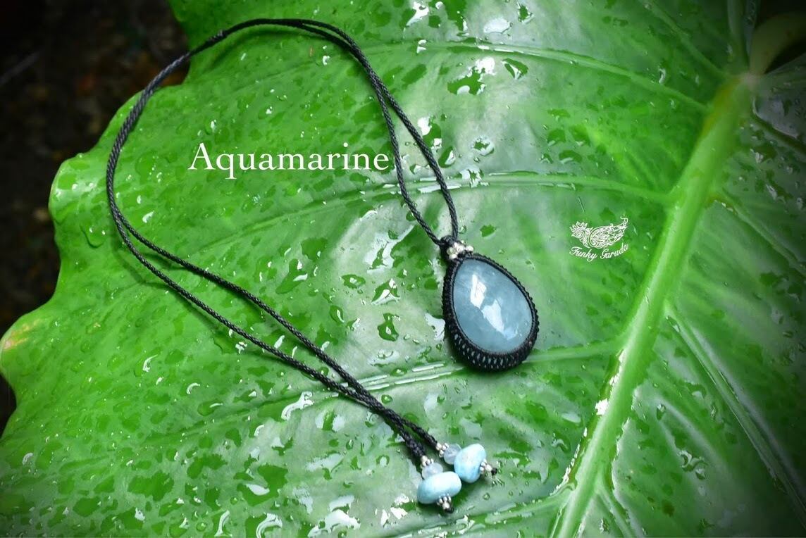 淡青の涙★大粒★アクアマリン マクラメペンダント aquy001