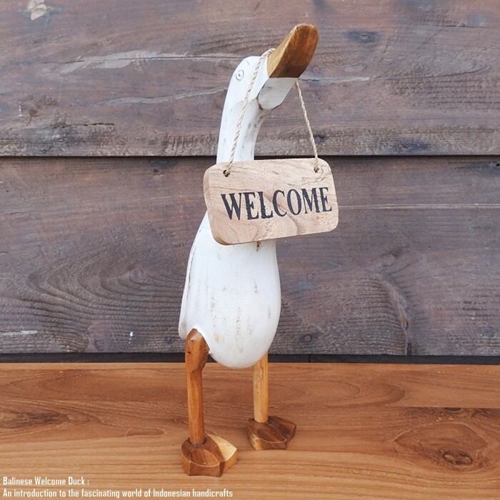 ウェルカムボード アヒルさん ホワイトウォッシュ Mサイズ ウェルカム人形 アヒル 家鴨 木彫りの動物 木製 竹製 ウッド 天然木 木彫りの置物 ハンドメイド 動物インテリア バリ雑貨 アジアン雑貨 動物置物 木製オブジェ エスニック アジアンインテリア バリ島