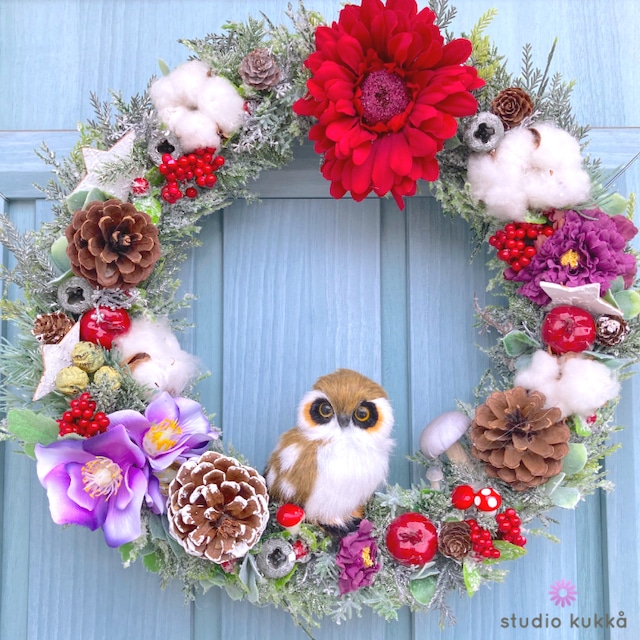 直径33cm♡クリスマスローズのフクロウの秋冬リース　きのことベリーミックス