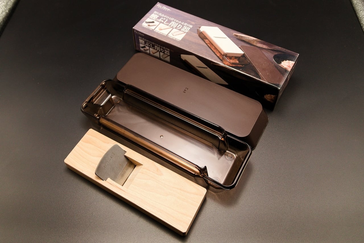 鰹ぶし削り器 KHS (カバー付) | カネサ鰹節商店