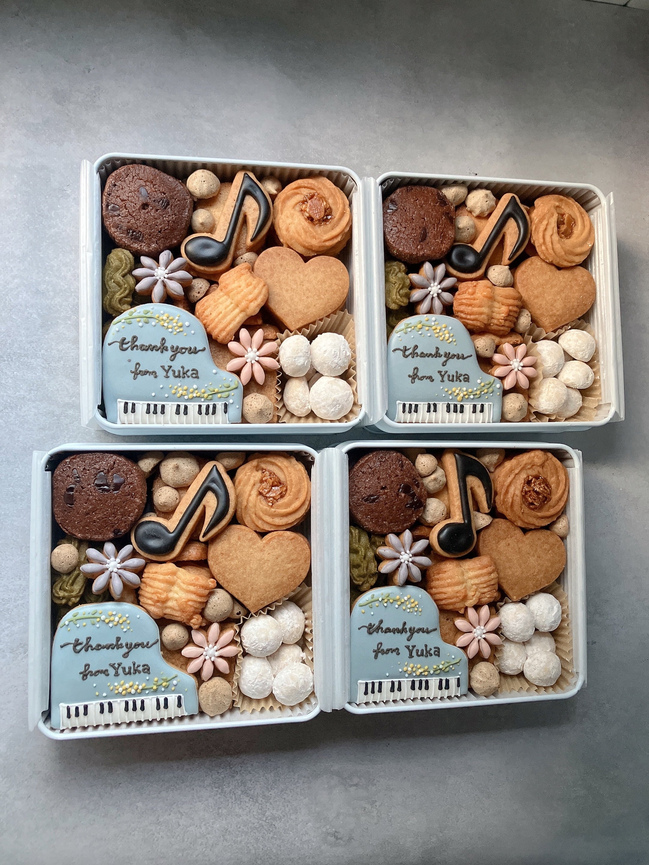 天然色素【ピアノ♪メッセージ入り】クッキー缶 | icing cookies JUMOKU