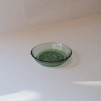 グリーンのガラス皿